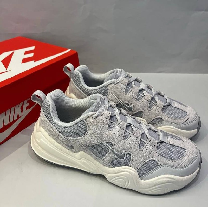 Tênis Nike Tech Hera Feminino - Tam. 35