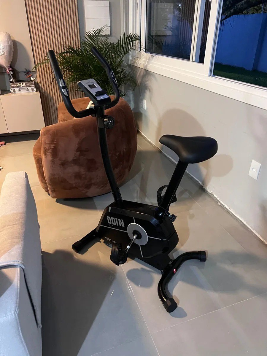 Bicicleta Ergométrica Vertical Magnética Century Odin Fit