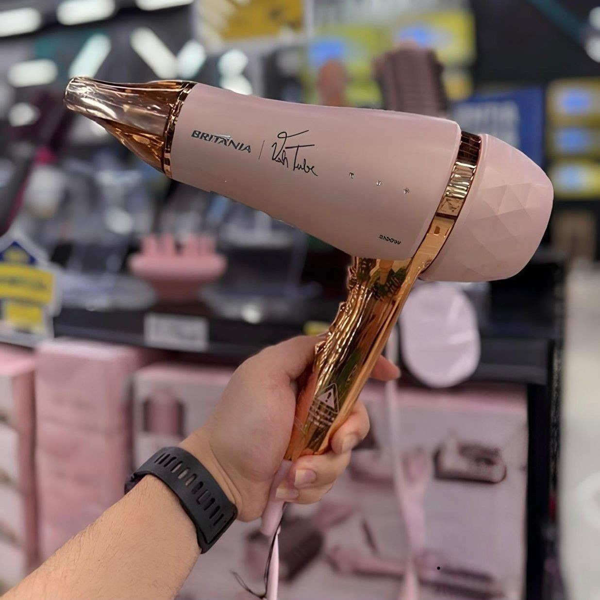 Secador De Cabelo Bsc21a Viih Tube Britânia 2100w Bivolt Rosa 127/220v