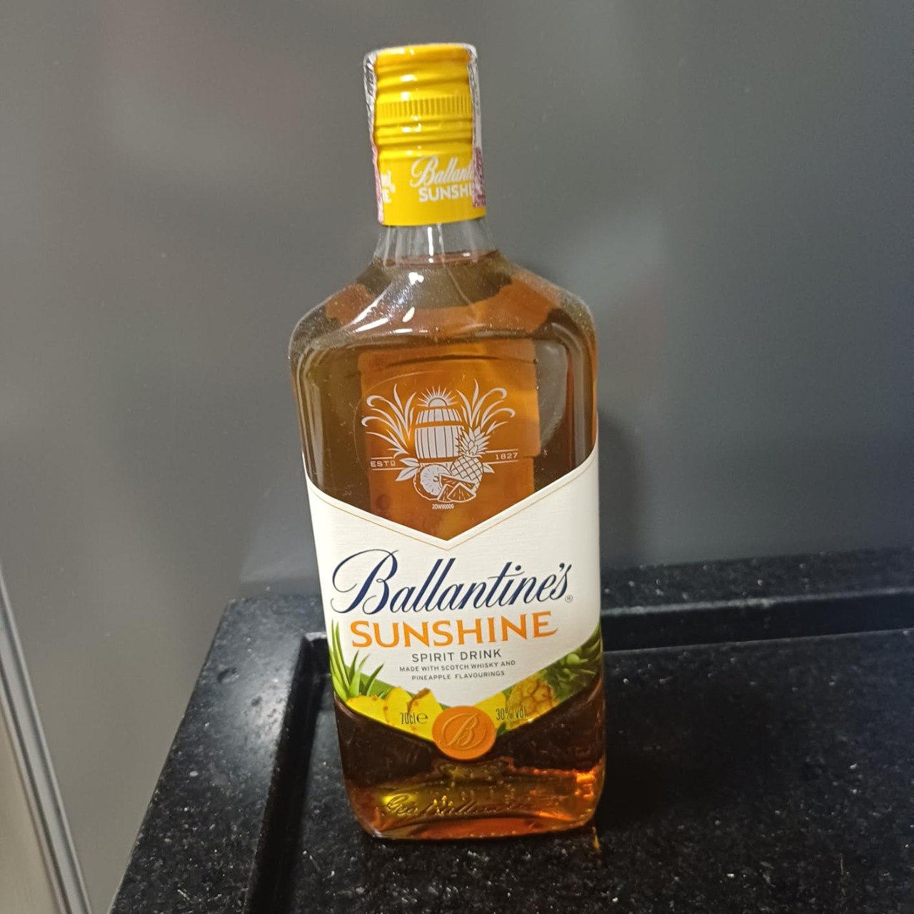 Whisky Ballantine's Sunshine Abacaxi - 700 ml