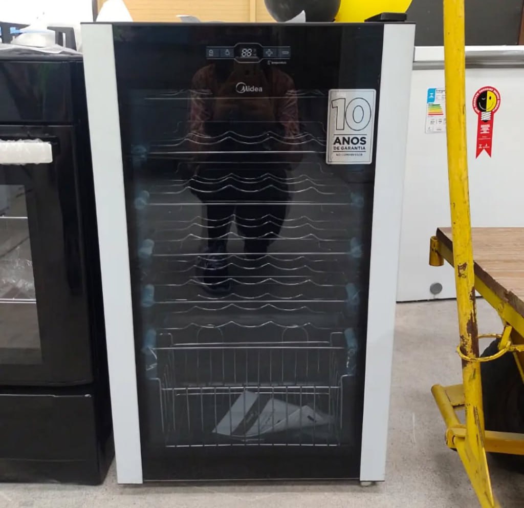 Adega Midea 34 Garrafas