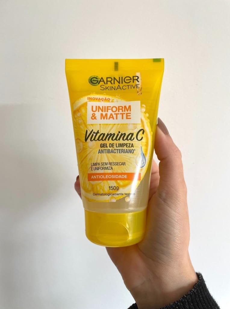 Gel de Limpeza Facial Antibacteriano Garnier Uniform & Matte Vitamina C, 150ml