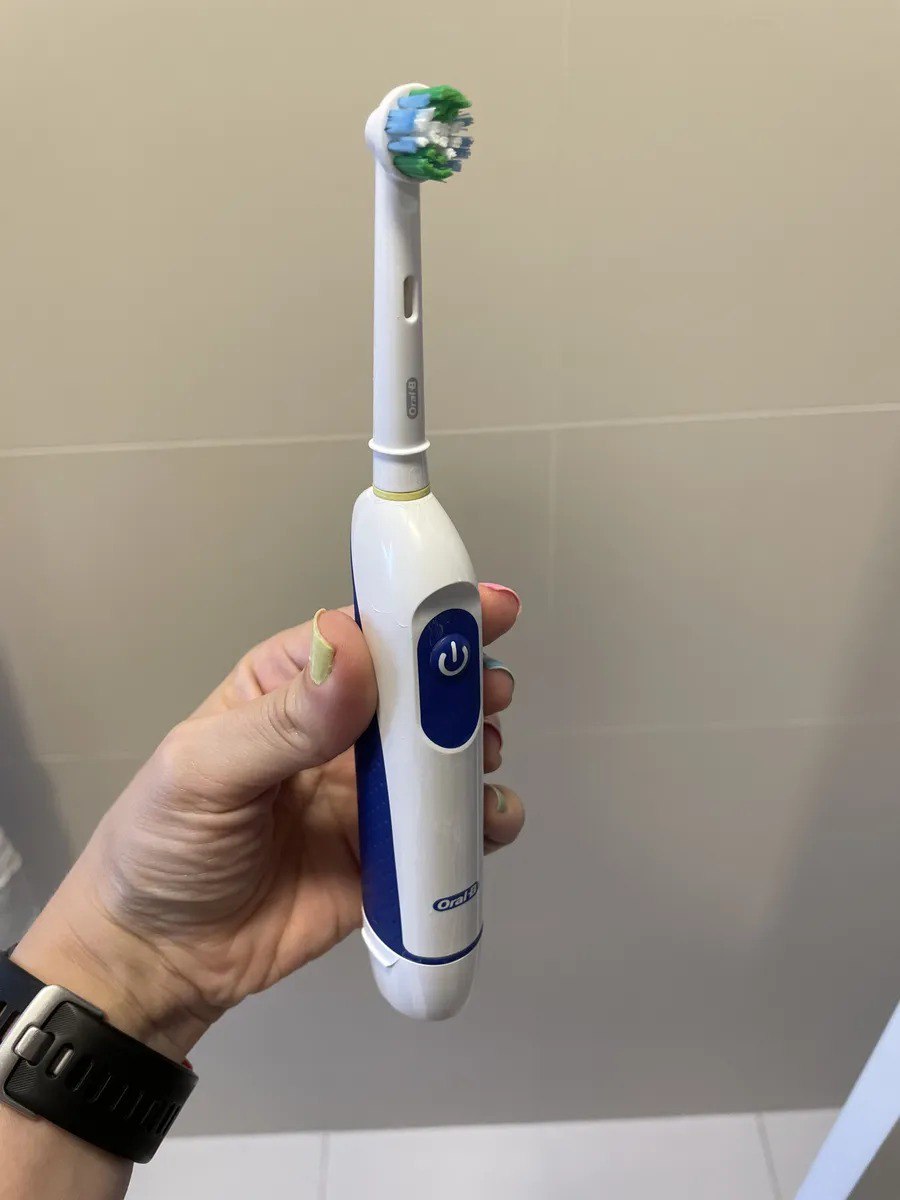 Escova De Dente Elétrica Oral-b Power Pro Precision Clean