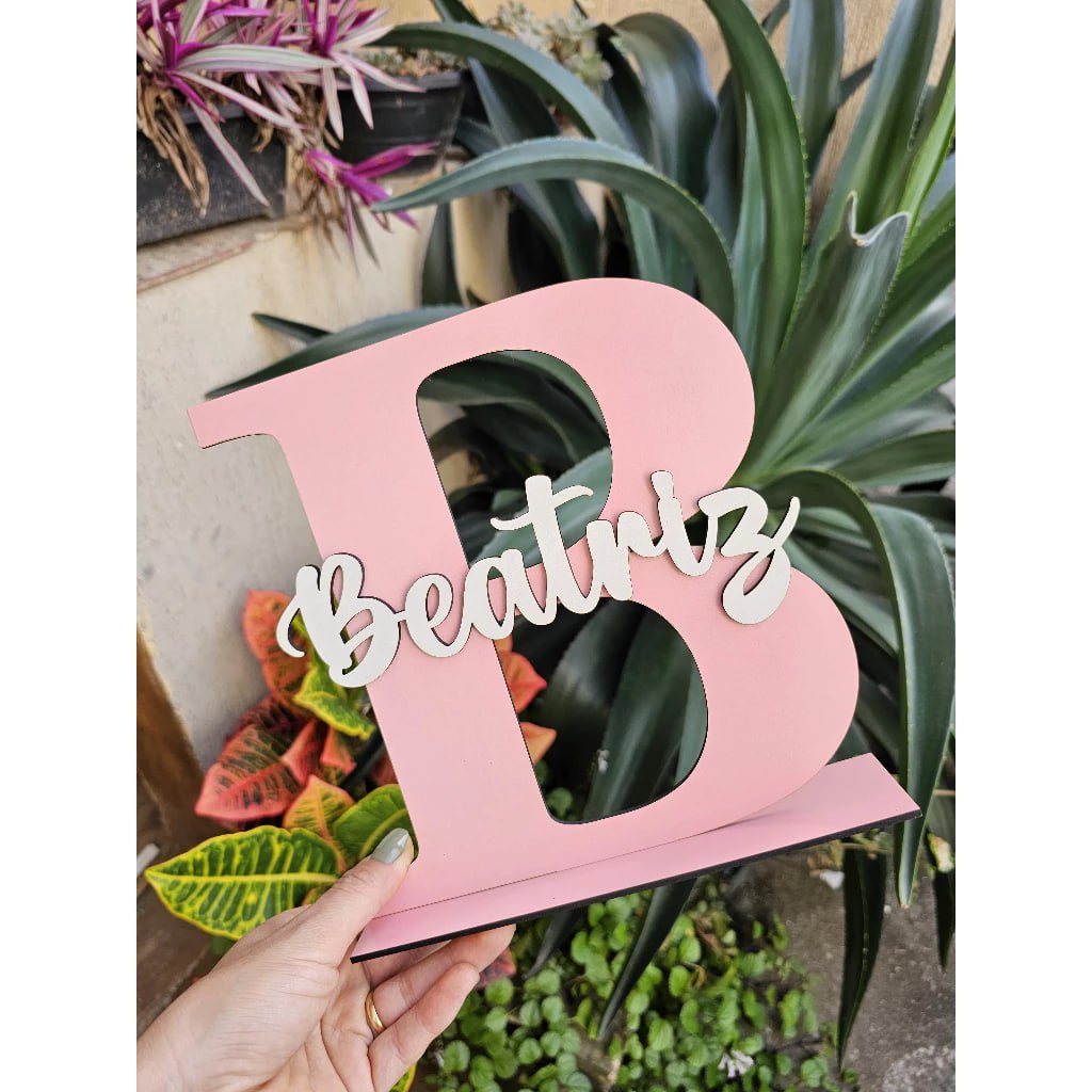 Letra Inicial com Nome em MDF