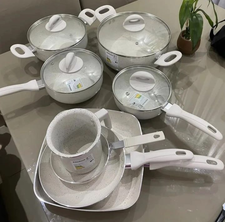 Jogo De Panelas Casambiente 8 Peças Revestimento Cerâmico Antiaderente Creme