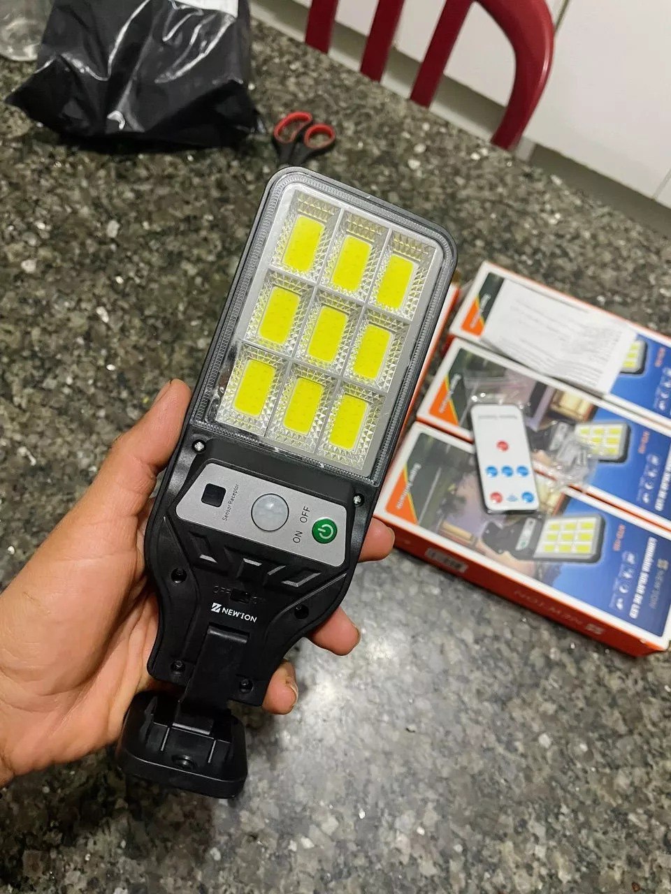 Luminária Solar Parede 108 COB