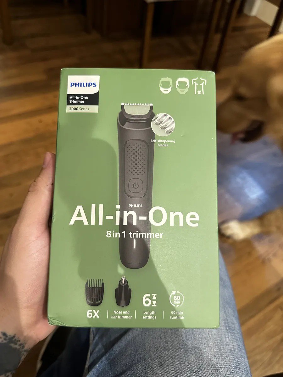 Aparador De Pelos Multigroom 8 Em 1 Mg3917/15 Philips Preto 127/220v