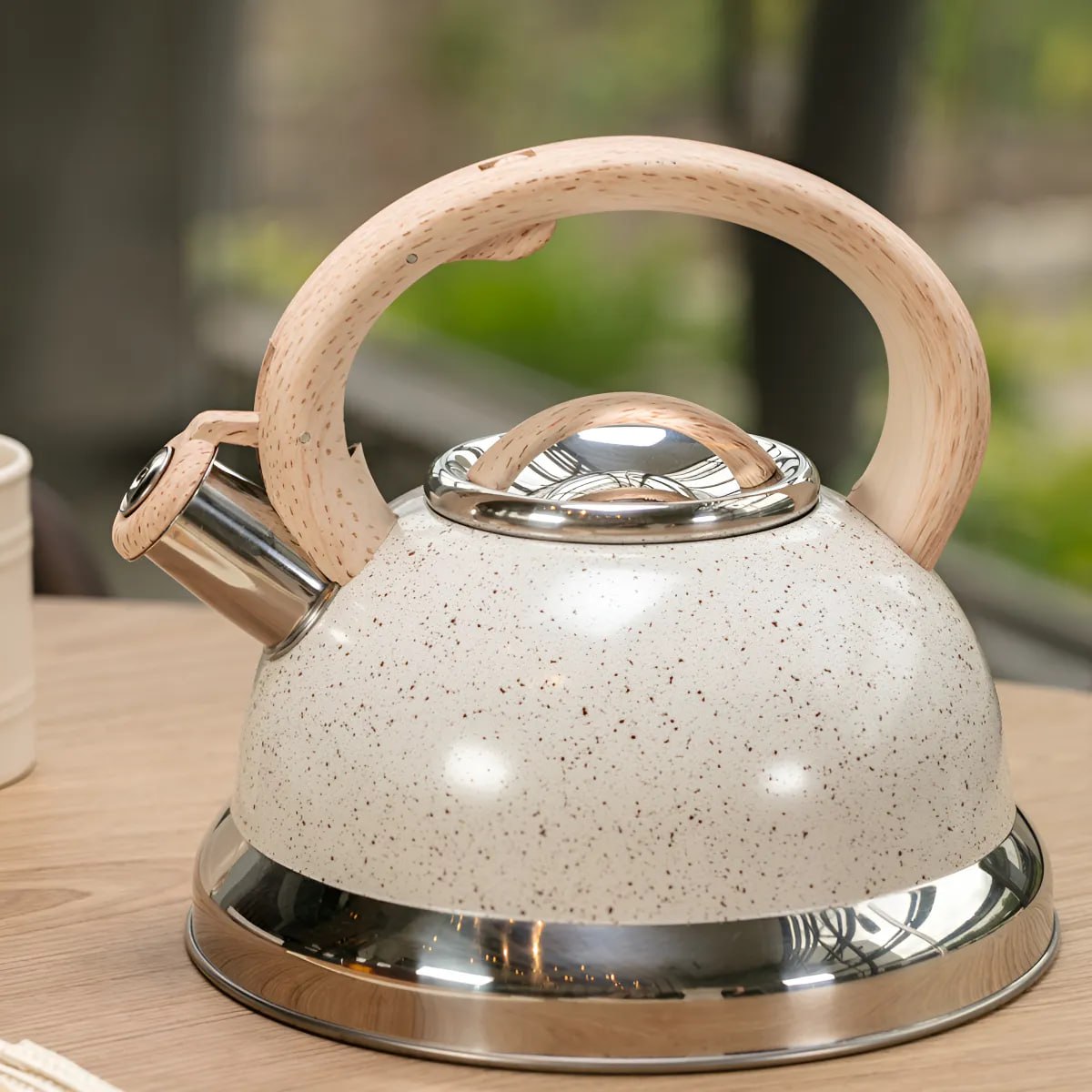 Chaleira Bule Alumínio C/ Apito Roma Vanilla Brinox 2,7 L Branco